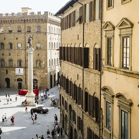 Milu 4* Florence